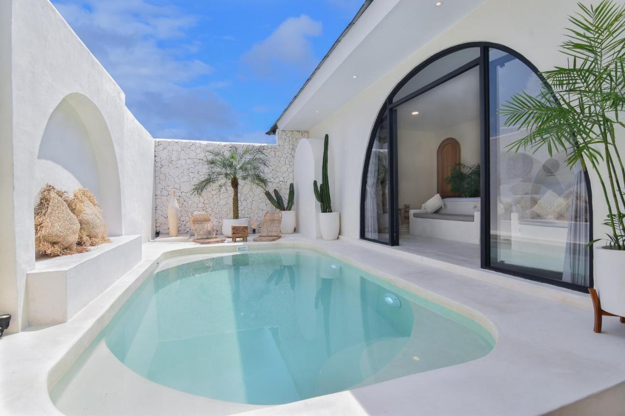 Bohemian Jogja Villas With Private Pool Kejayan Esterno foto