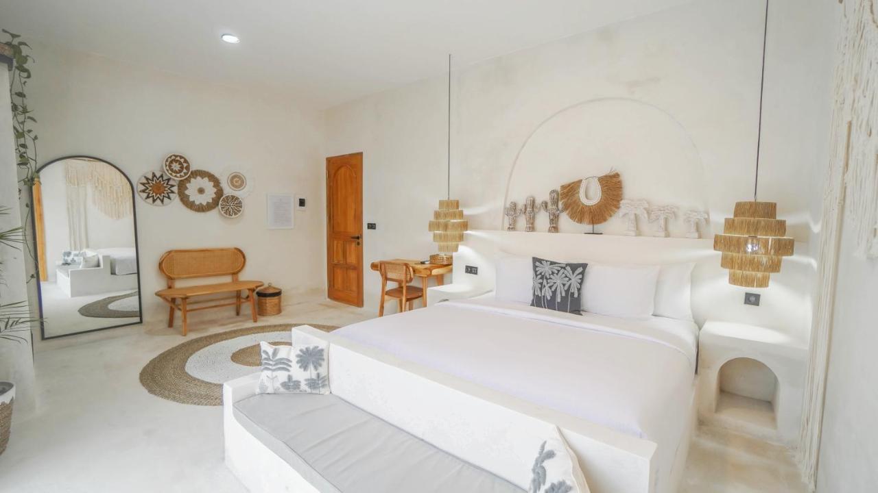 Bohemian Jogja Villas With Private Pool Kejayan Esterno foto