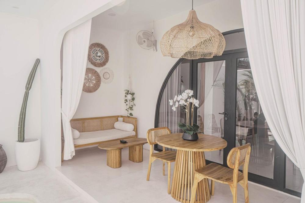 Bohemian Jogja Villas With Private Pool Kejayan Esterno foto